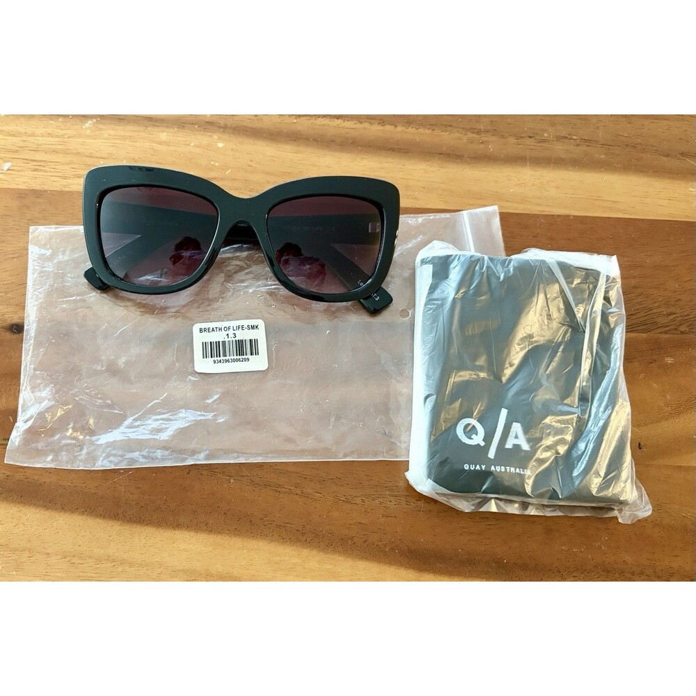 QUAY Australia “Breath Of Life” Sunglasses - Black Frames/Gradient Purple -NWT